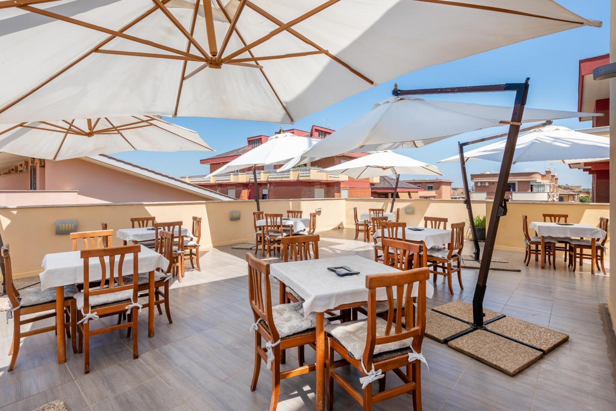Hotel De La Ville Relais Fiumicino Extérieur photo