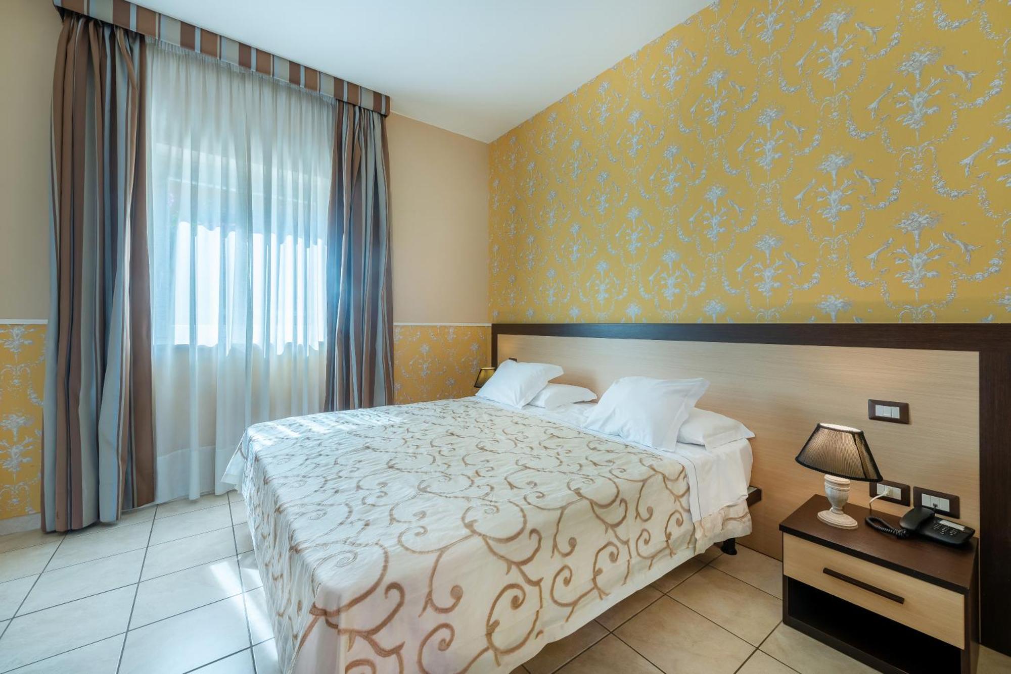 Hotel De La Ville Relais Fiumicino Extérieur photo
